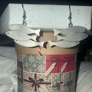 JJ Vintage Silver Pewter Fish Dangle Earrings